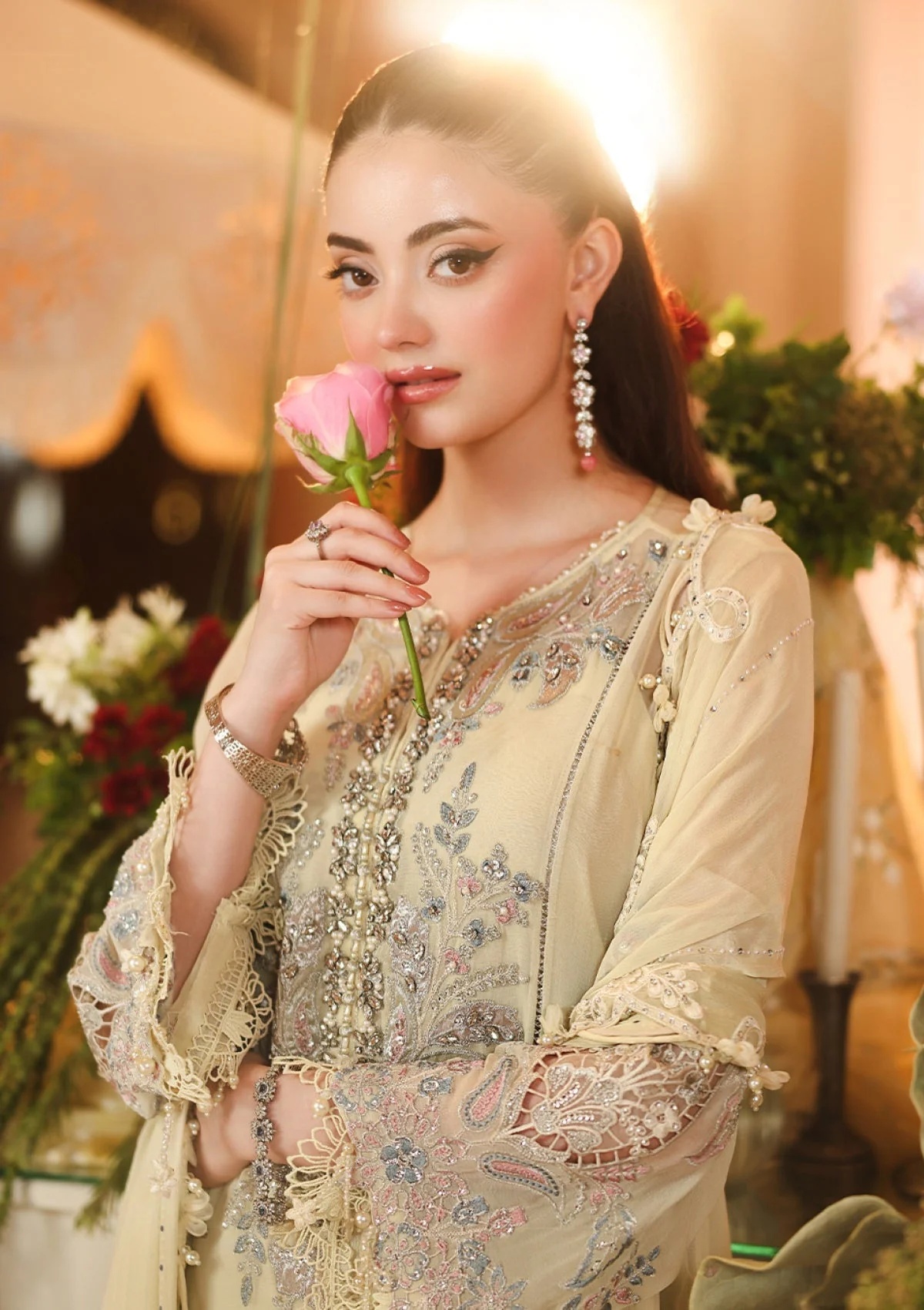 Maria B LIME YELLOW pakistani fashion outfit in yellow tones.